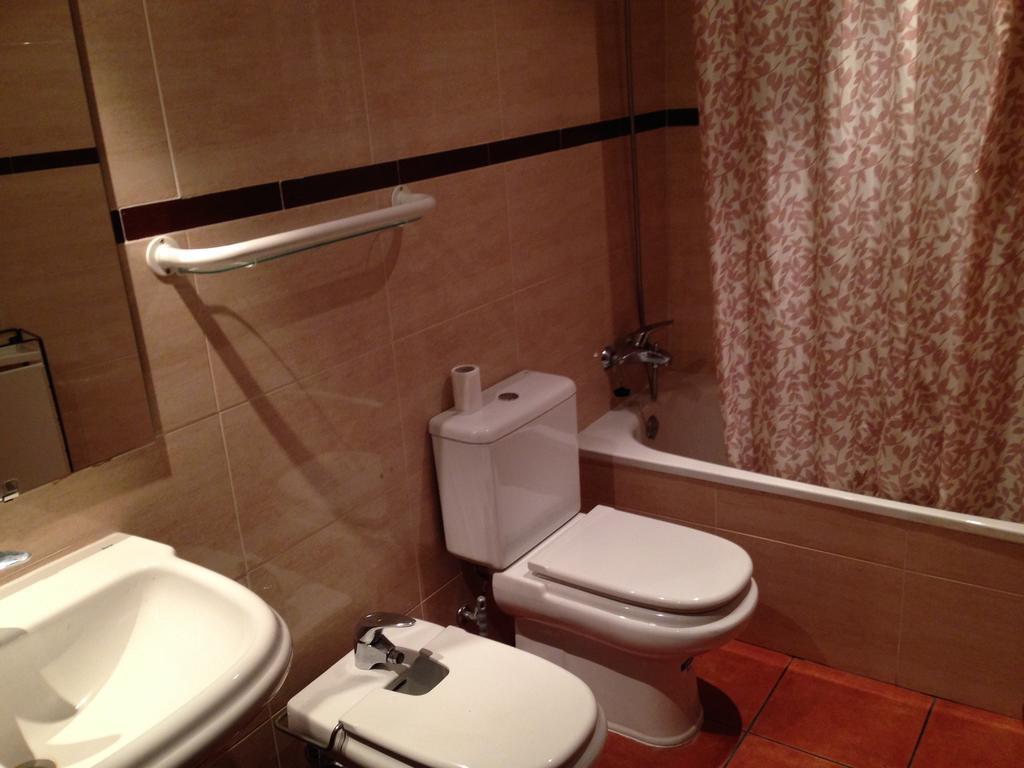 Apartaments Pirinenc Esterri d'Àneu Room photo